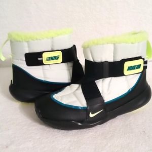 NIKE FLEX ADVANCE BOOTS | SIZE 3Y/2Y | BLACK COLOR